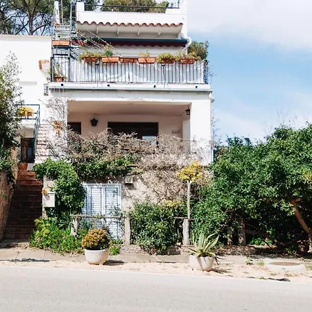 Apartment 100 Meters From The Beach Of Fresh And Comfortable -tamariu Perica