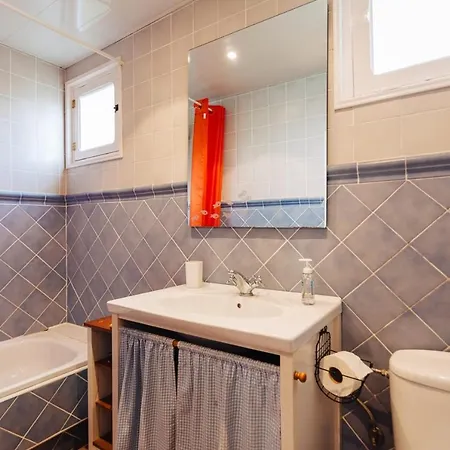 100 Meters From The Beach Of Fresh And Comfortable -tamariu Perica